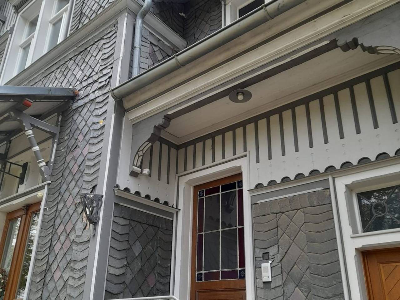 Ganze Ferienwohnung, Neu renoviertes Wohnen im historischen Charme: Altstadt Bahn - 2 Doppelzimmer in grosser Ferienwohnung in Warburg, Kreis Höxter