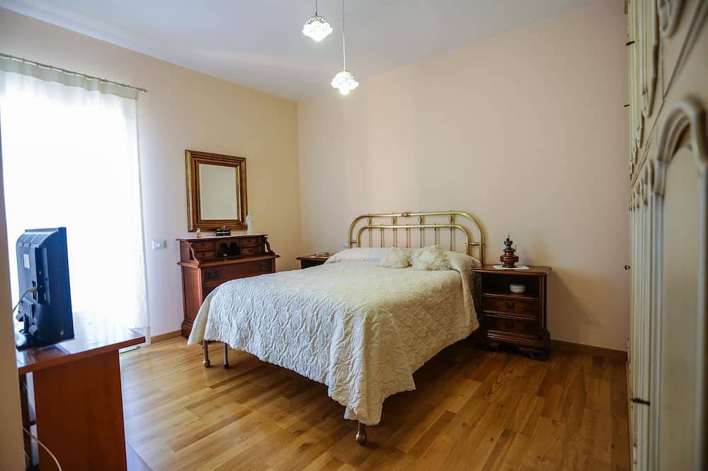 Villa mit Pool und großem Garten mit alten Olivenbäumen, gut ausgestattet- in Saltara, Colli al Metauro