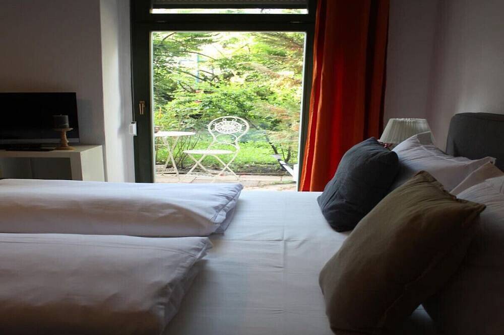 Apartamento entero, Apartment-Ensuite with Shower-Terrace near Bayerischer in Leipzig Mitte, Leipzig