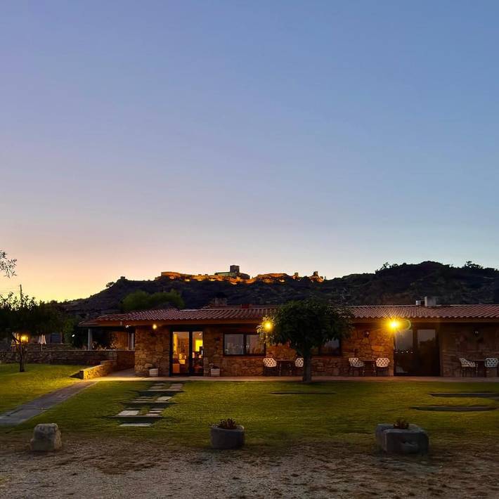 Location de vacances pour 3 personnes, avec jardin et terrasse dans Marialva