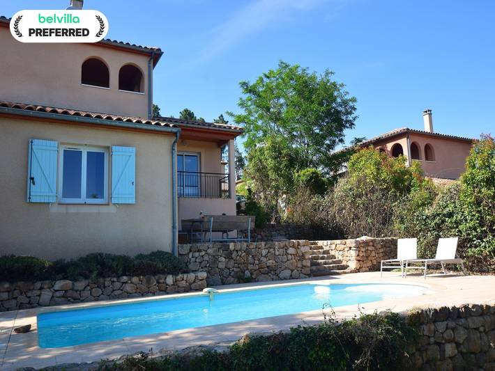 Villa voor 6 personen, met zwembad en terras, kindvriendelijk in de Ardèche