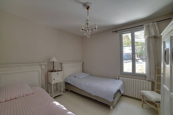 Location de vacances pour 6 personnes, avec balcon et jardin à Cours-de-Pile - 4