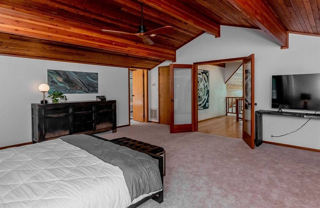 The Chateau at Ferncliff | Beautiful Main Lake Views | 3-Night Minimum in Lake Gaston