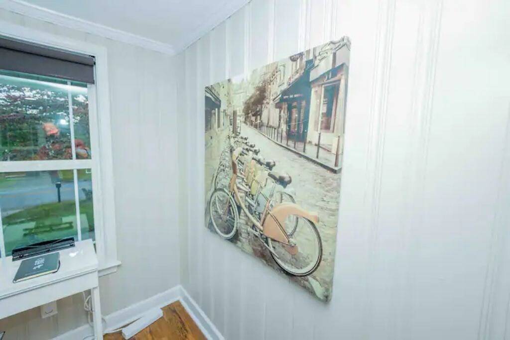 3-bedroom vacation home 5 minutes from High Point University in High Point, Guilford County