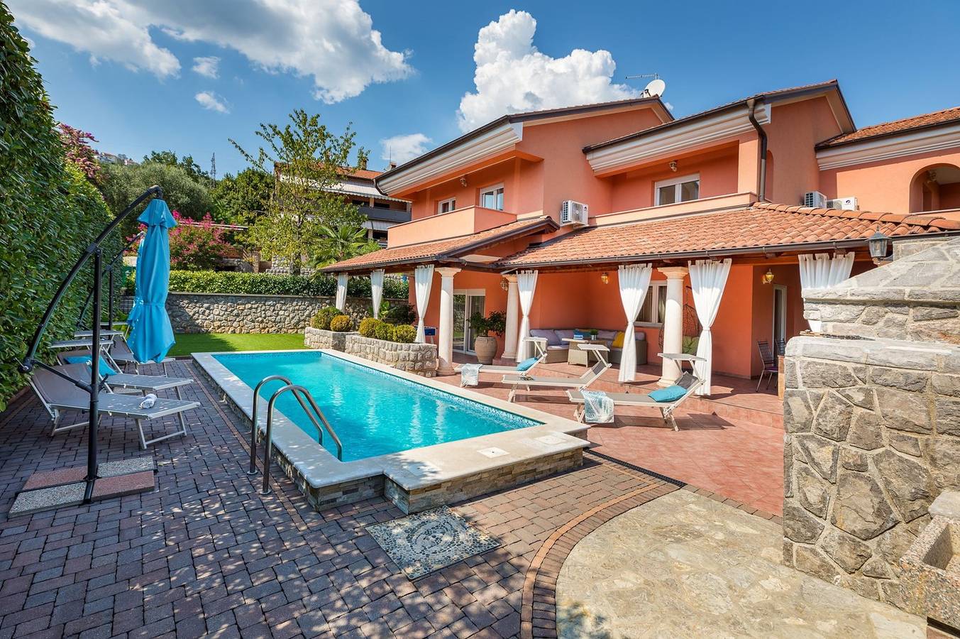Villa Sole - mit beheiztem Pool, nahe dem Strand in Opatija in Ika, Opatija Riviera