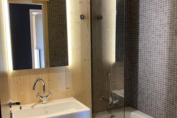 Ganze Wohnung, 100m bis zum stadtzentrum, fitness, terrasse, parkmöglichkeiten, fernseher, 45m², Piau Engaly in Piau-Engaly, Aragnouet