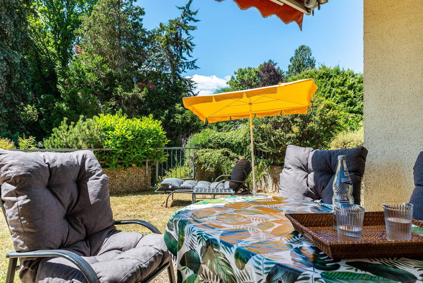 Ganze Wohnung, Ferienwohnung 'Schwabenseenestle' mit privater Terrasse und privatem Garten in Unteruhldingen, Uhldingen-Mühlhofen