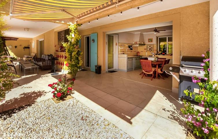 Encantador piso de 180 m² con piscina y jardín cerca de Vaison-la-Romaine in Vaison-la-Romaine, Parque natural regional del Mont Ventoux