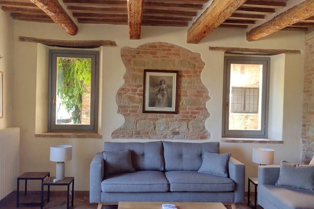 Casa Alta - 4 Bedroom Stunning Views and Villa with Pool in Medieval  Hill Town in Sant'Angelo in Pontano, Macerata Provinz