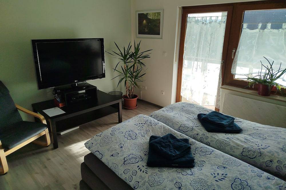 Ganze Wohnung, Geräumige Ferienwohnung am Tor zur fränkischen Schweiz in Auerbach in der Oberpfalz, Ostbayern