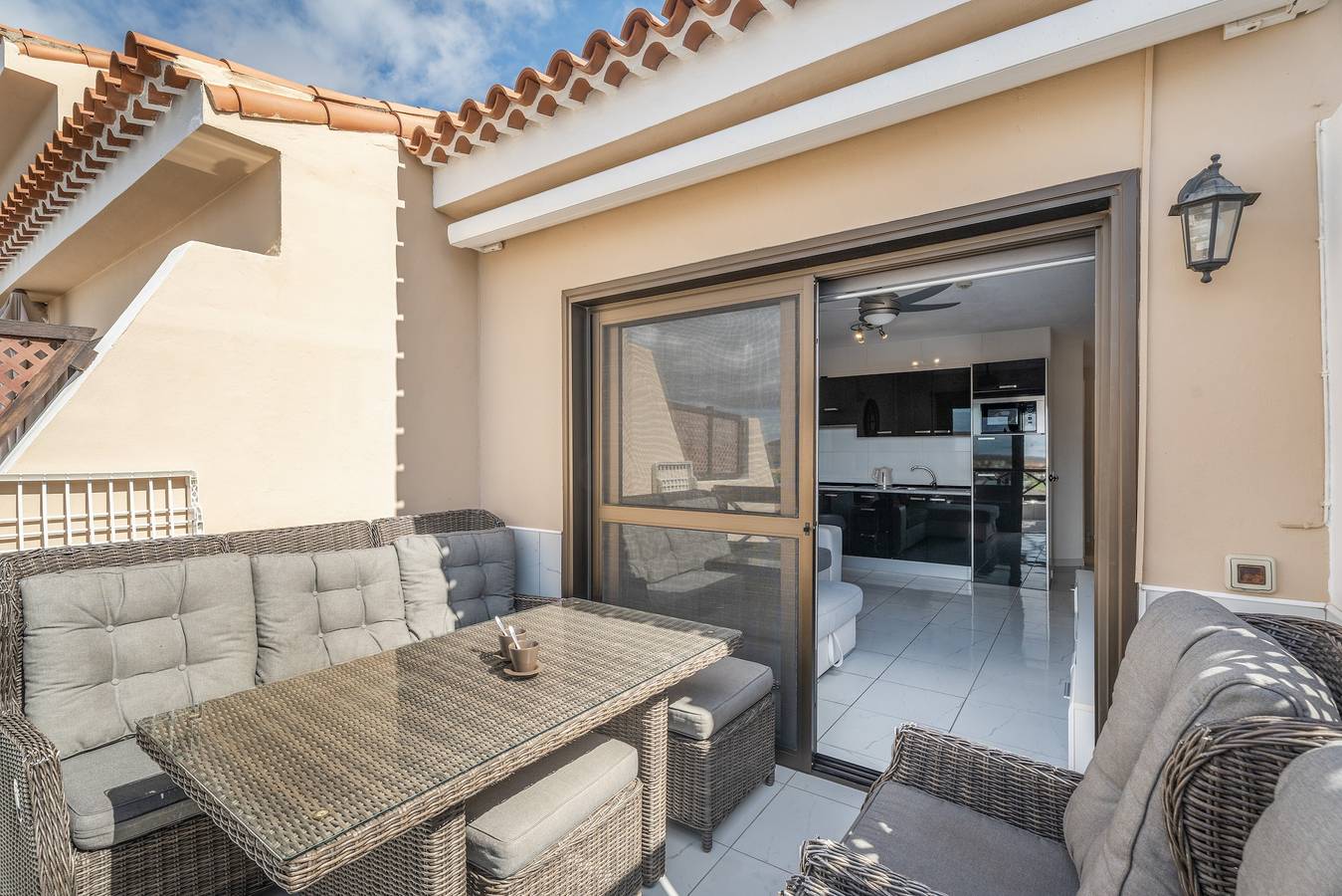 Vacation Home 'Cathamarcella' with Sea View, Shared Pool and Wi-Fi in Las Adelfas, San Miguel de Abona