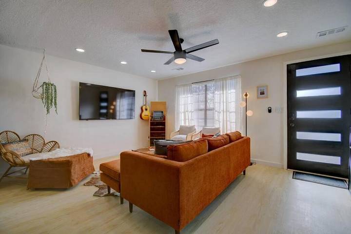 Apartamento para 4 personas, con jacuzzi y jardín en Albuquerque