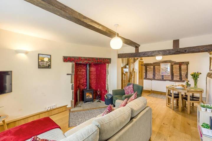 Log cabin for 2 people in Church Stretton