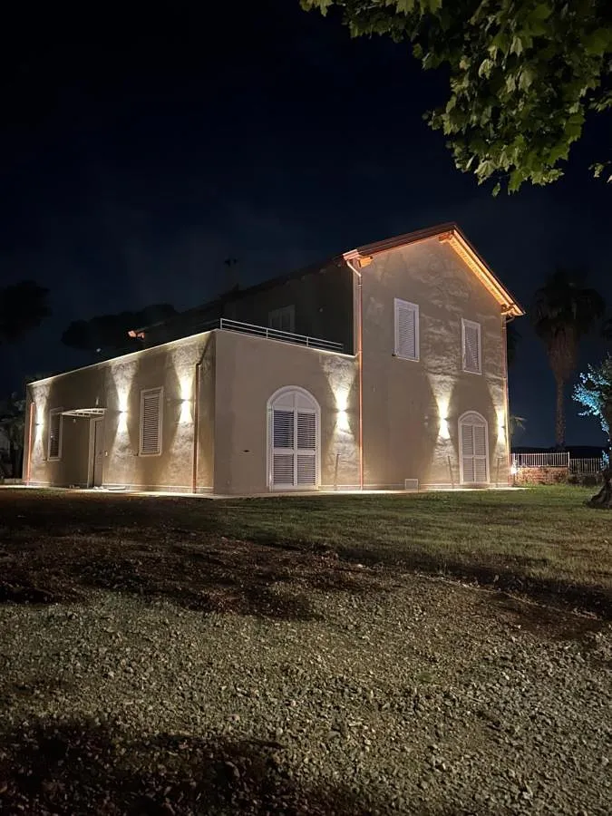 Casa de vacaciones para 5 personas, con vistas además de piscina y jardín - 1