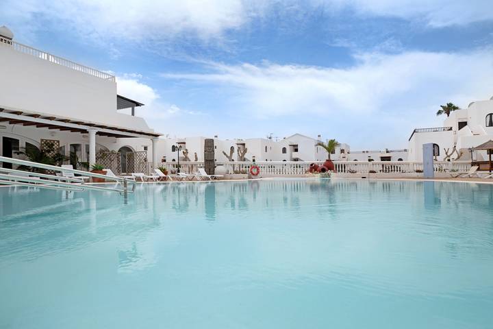 Ferienwohnung für 4 Personen, mit Kinderpool und Garten in Costa Teguise - 3