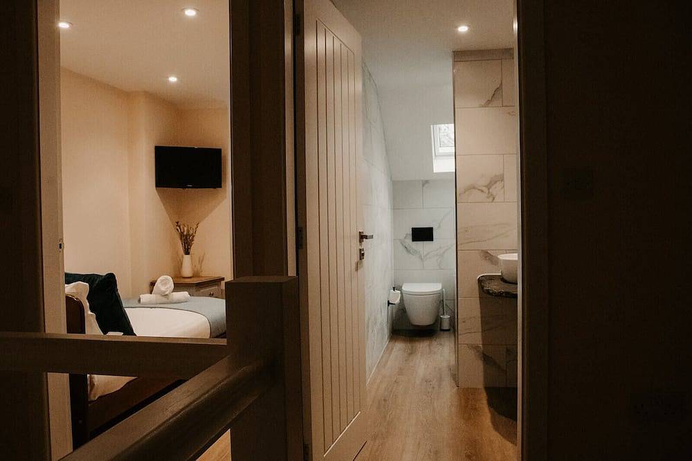 The Milling Cottage with Hot Tub, Ulverston in Ulverston, Lake District