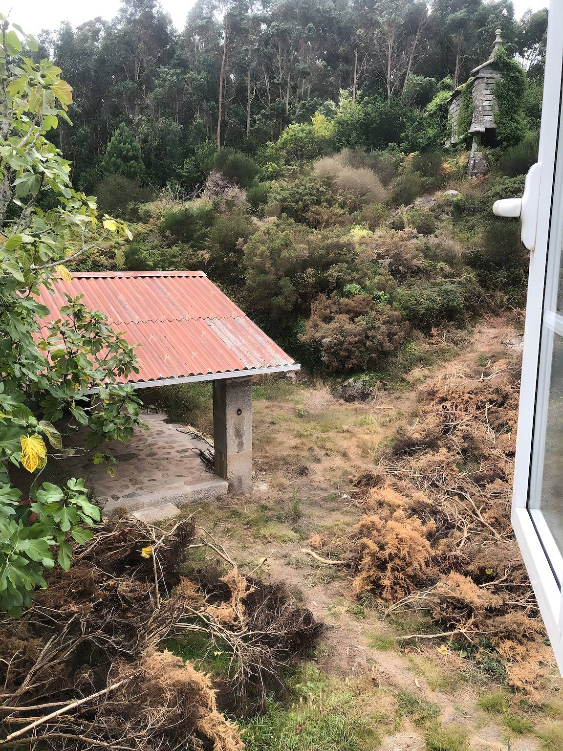 Apartamento entero, Habitación Leonor con vistas a la montaña, terraza compartida y Wifi in Muxía, Costa da Morte