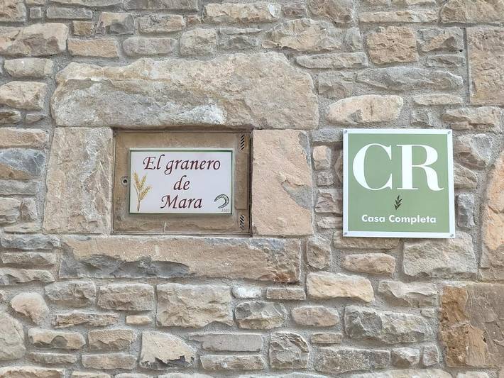 Apartamento para 3 personas, con vistas y terraza, Se admiten mascotas en Jaca