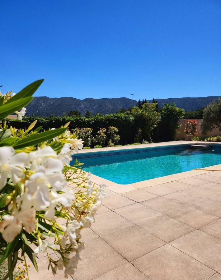Chambre d’hôte pour 2 personnes, avec piscine et jardin