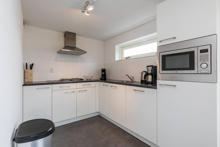 Location de vacances pour 6 personnes, avec terrasse et jardin à Renesse - 4