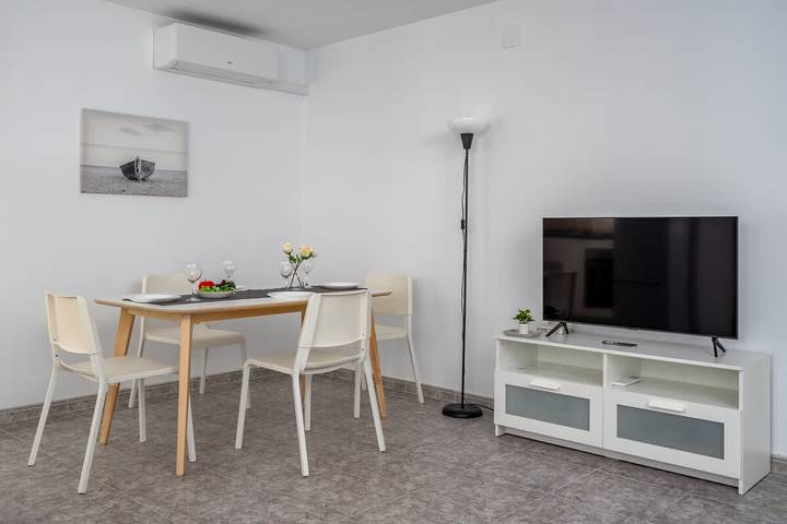 Ganze Wohnung, Ferienwohnung für 4 Personen mit Pool in Fuengirola Zentrum, Fuengirola