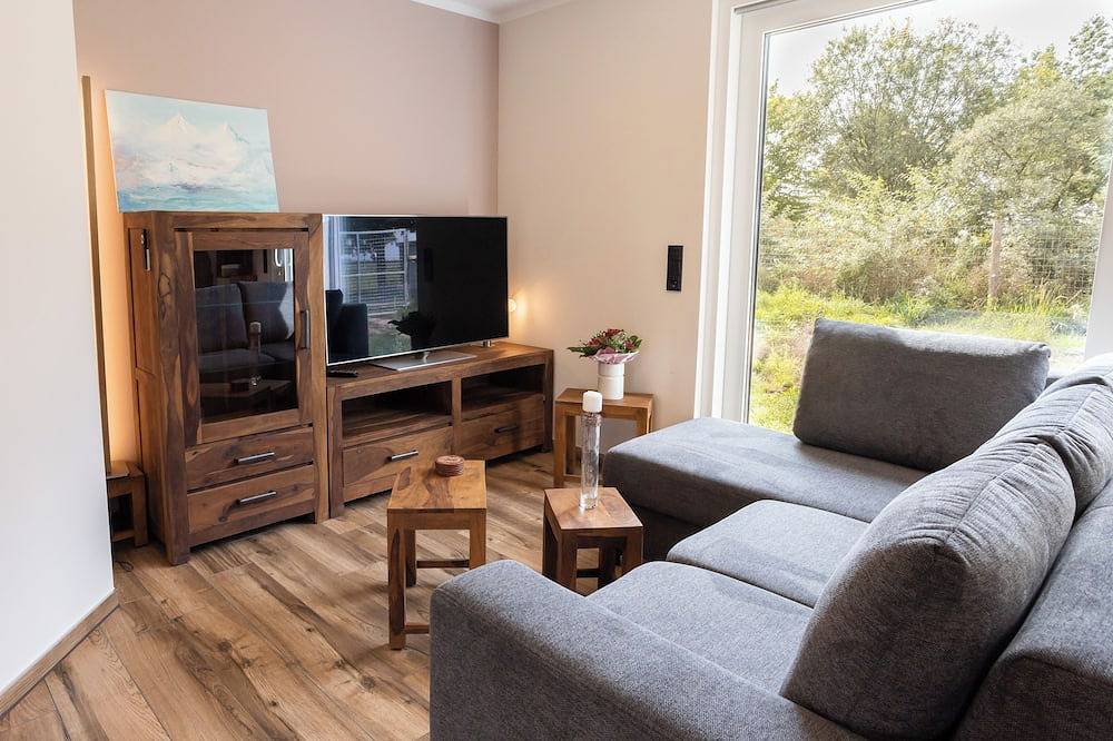 Appartement entier, Holiday apartment on the farm with its own parking space, barrier-free in Beerfelde, Steinhöfel