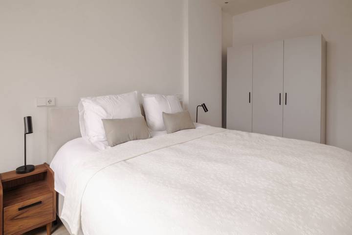 Ganze Wohnung, Grand apt w  2 Private terraces and Free Parking in Rotterdam, Südholland