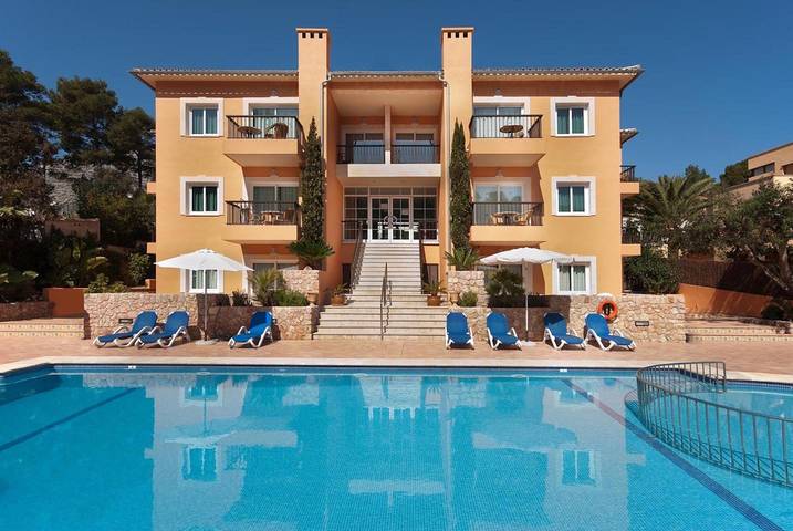 Ferienwohnung für 4 Personen, mit Balkon und Kinderpool in Cala Sant Vicenc