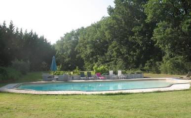 Chambre d’hôte pour 3 personnes, avec jardin ainsi que vue et piscine à La Sauvetat-sur-Lède