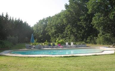 Chambre d’hôte pour 3 personnes, avec vue ainsi que piscine et jardin dans le Lot-et-Garonne