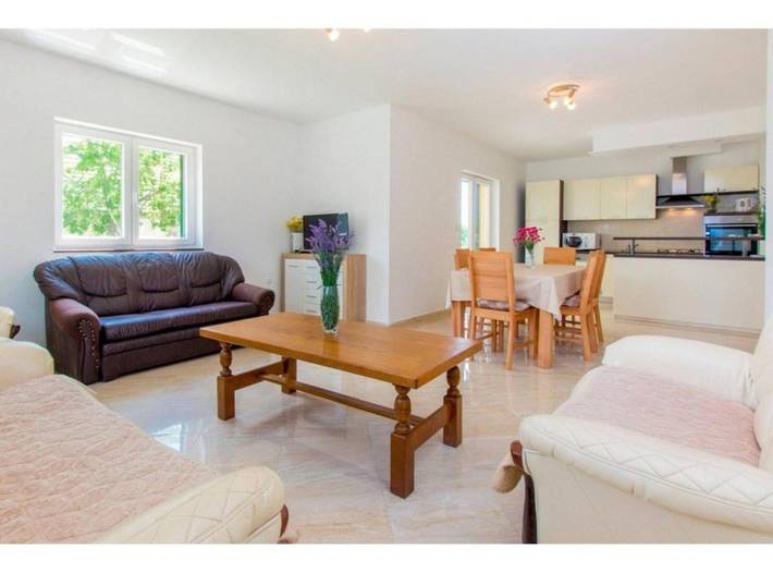 Villa für 8 Personen mit Garten in Dalmatinisches Zagora