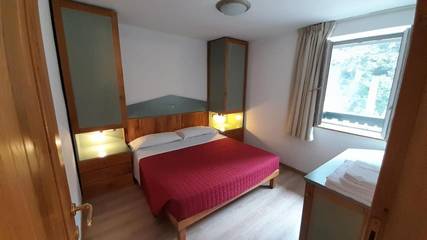 Cottage pour 4 personnes, avec sauna et jardin ainsi que jacuzzi et balcon à San Giovanni in Fiore