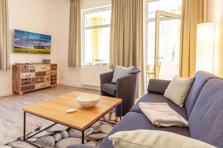 Apartamento vacacional entero, Villa Meeresgruss  FeWo 3 in Sellin, Rügen