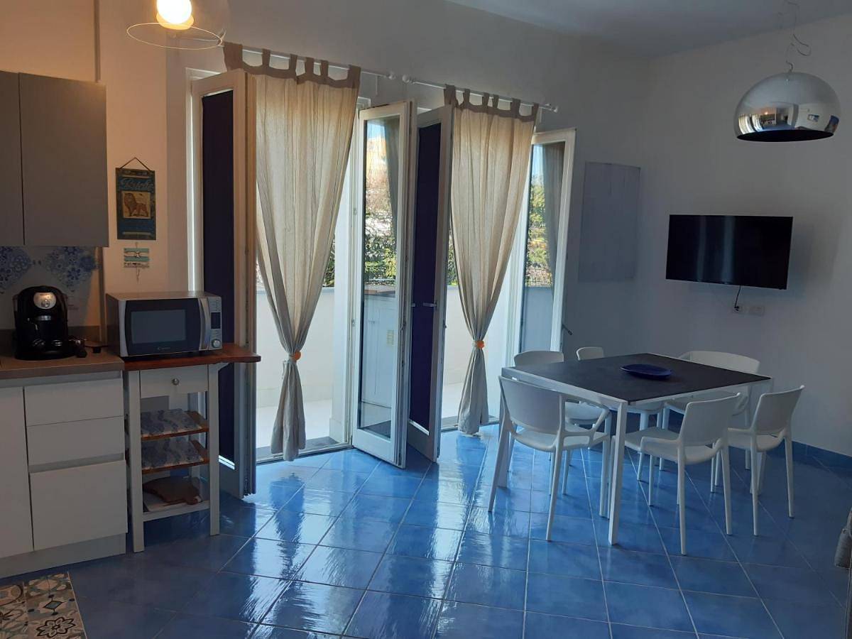 Ganze Wohnung, Apartment with Terrace in Procida, Neapel Provinz