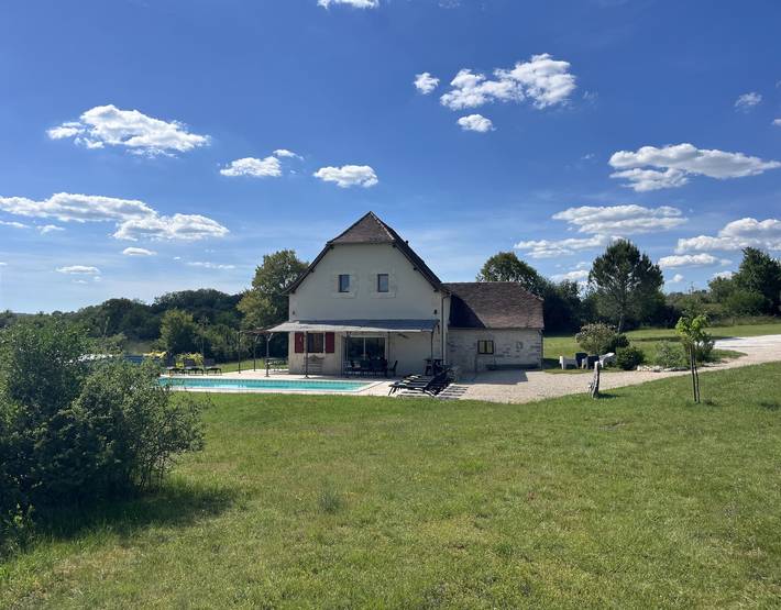 Gîte pour 8 personnes, avec piscine, animaux acceptés