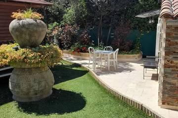 Chambre d’hôte pour 2 personnes, avec terrasse ainsi que jacuzzi et piscine à Cagnes-sur-Mer