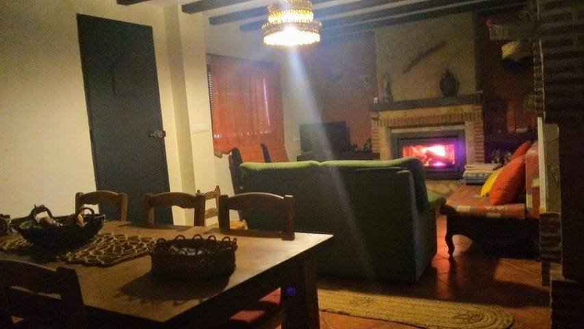 Casa rural para 7 personas, con jardín en Huelma - 4