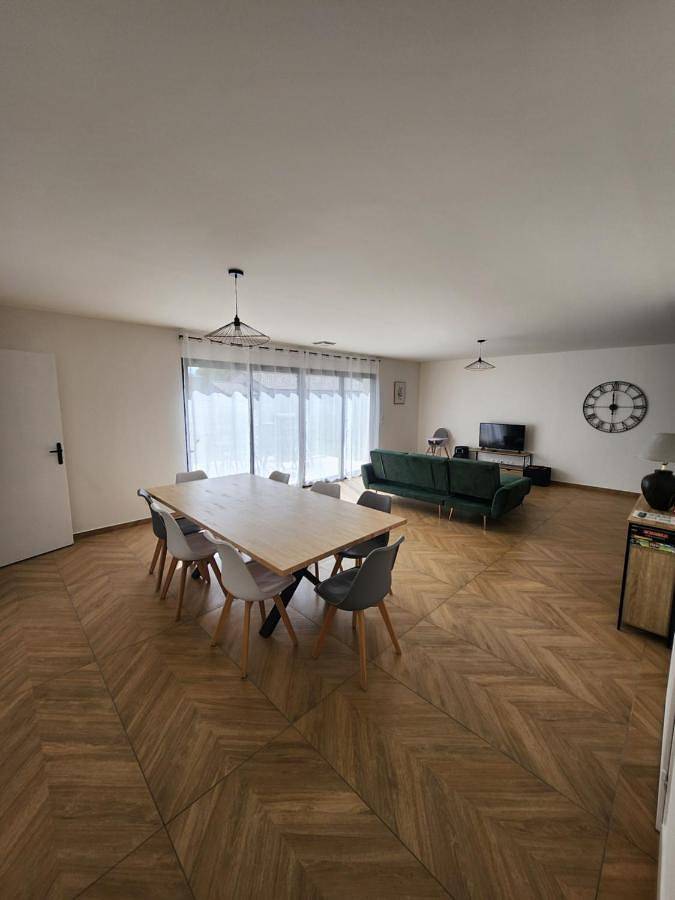 Maison Noé Climatisation individuelle par pièce proche du centre-ville in Ruoms, Ardèche