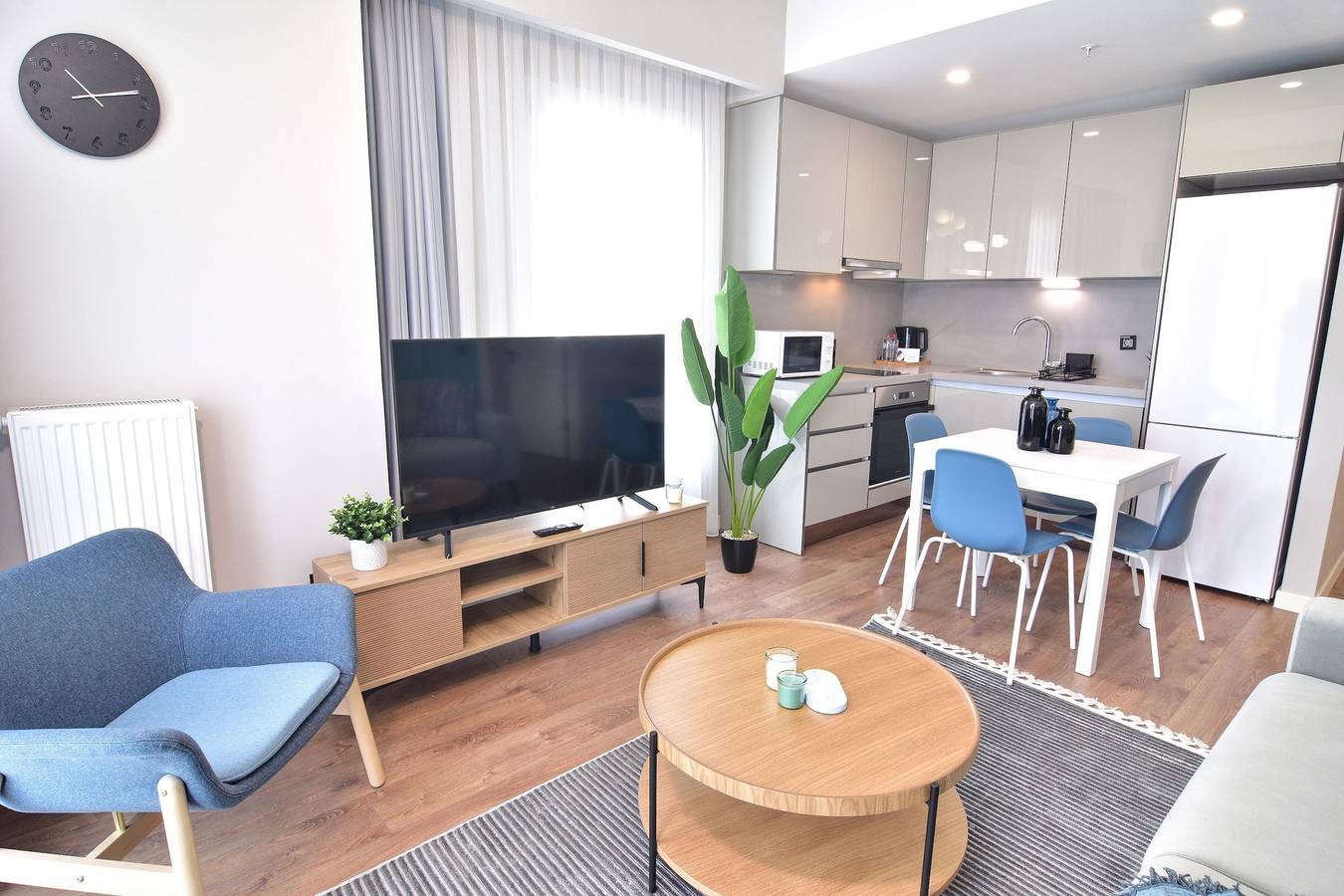 Entire apartment, 13th floor Brand new cozy 2Br Apt with Balcony in Istanbul, Marmara region
