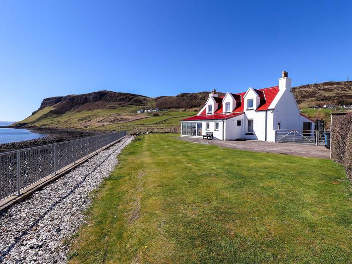 Log cabin for 6 people on the Isle of Skye