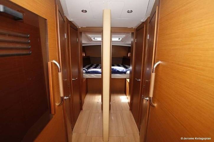 Bateau pour 12 personnes dans Port Pin Rolland - 2
