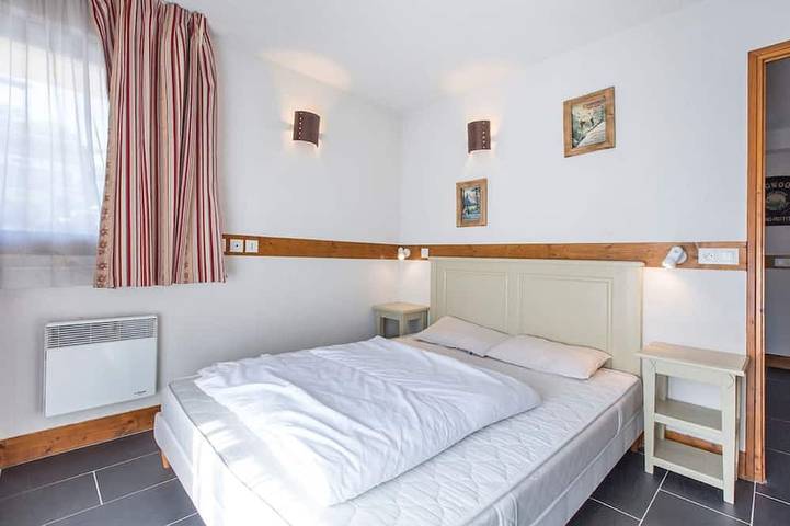 Gîte pour 6 personnes, avec terrasse et balcon/terrasse, animaux acceptés dans Office De Tourisme De Combloux - 3