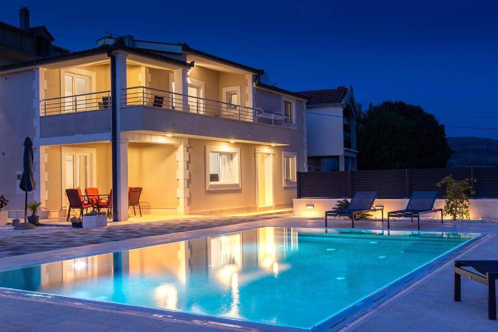 Casa della Cava - private villa in Seget Donji in Trogir, Split-Dalmatia