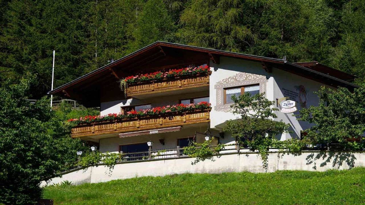 Pension Riese in Stubaier Alpen, Fulpmes