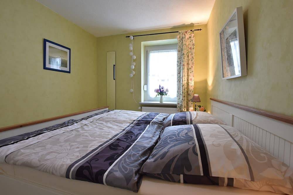 Ganze Wohnung, Hübsches Appartement in Am Salzhaff mit Kamin in Rakow, Salzhaff