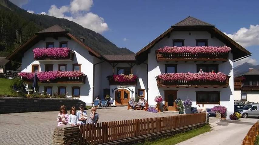 Ferienwohnung für 8 Personen, mit Garten