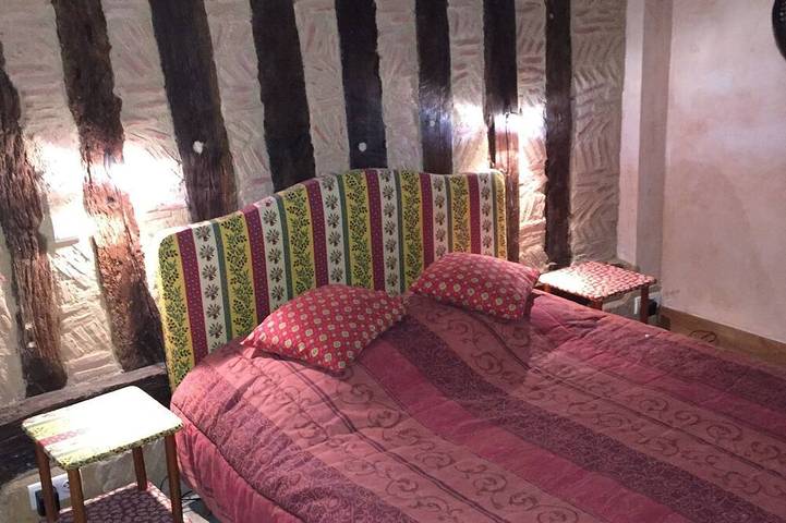 Location de vacances pour 12 personnes, avec jardin ainsi que jacuzzi et sauna à Saint-Laurent-des-Hommes - 2