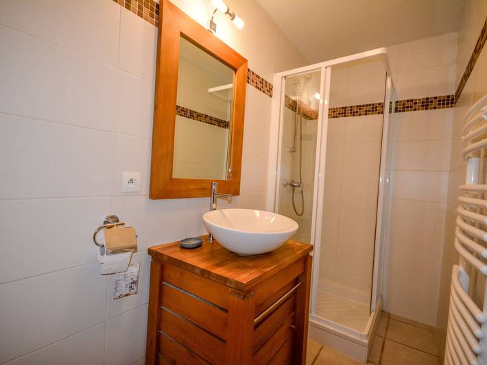 Appartement entier, Appartement Morzine 64m² - Proche remontées mécaniques, WiFi, Sauna, Parking, 6 Pers. in Morzine, Les Portes du Soleil