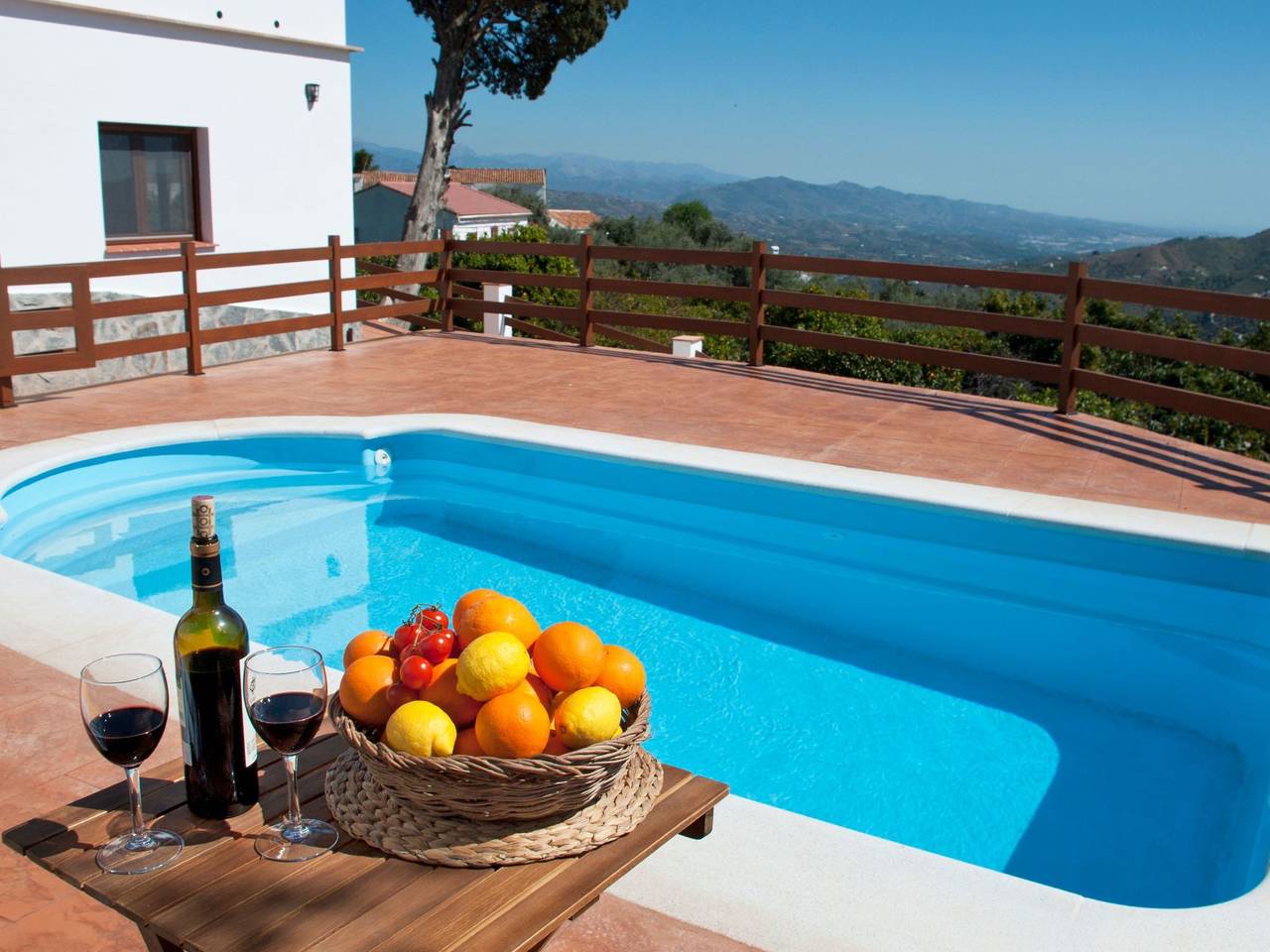 Villa La Noria, mit privatem Pool, Wifi, Garten in Comares, Provincia de Málaga