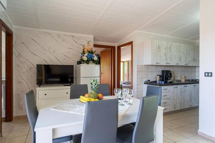 Gîte pour 4 personnes, avec vue et terrasse, animaux acceptés à Strongoli - 2